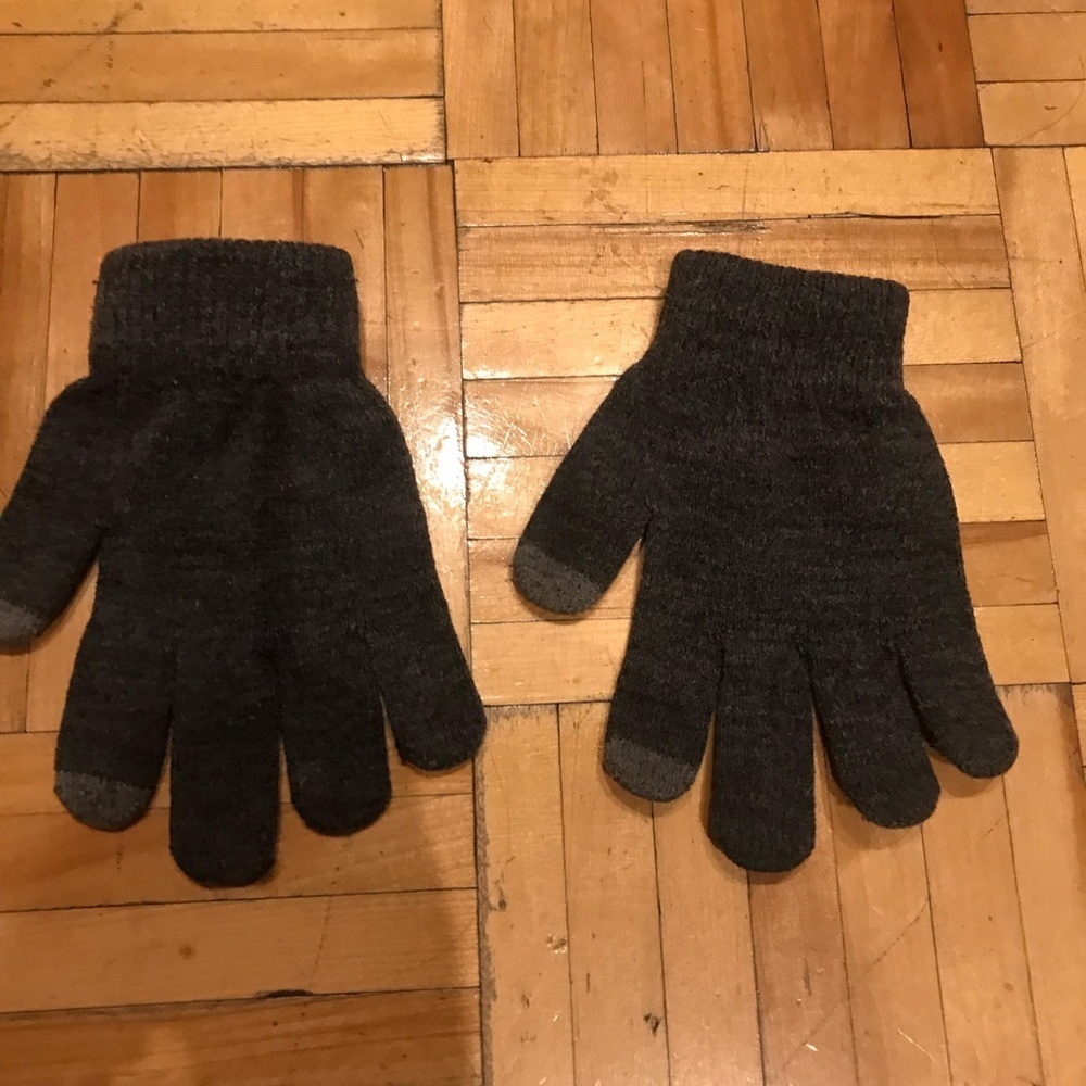 Free whit purchase Cozy Kids' Gray Gloves​​​